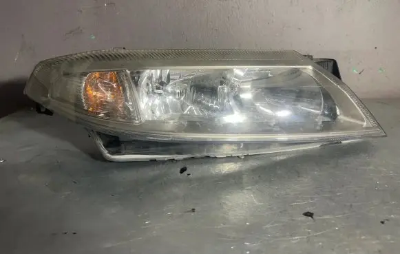 Renault Laguna II Headlight/headlamp 89008081 088320 0HHR25