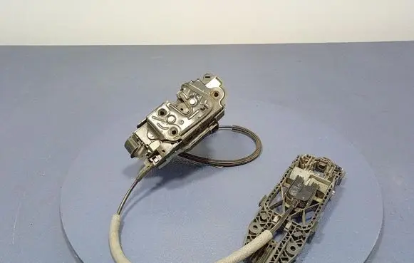 Skoda Superb B6 (3T) Front door lock 1S837016C