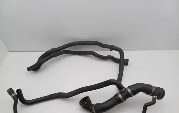 BMW 1 E81 E87 Engine coolant pipe/hose 7577964 9124076 1708278