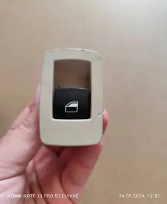 BMW 3 F30 F35 F31 Quarter vent window switch 9241649 L1D00478