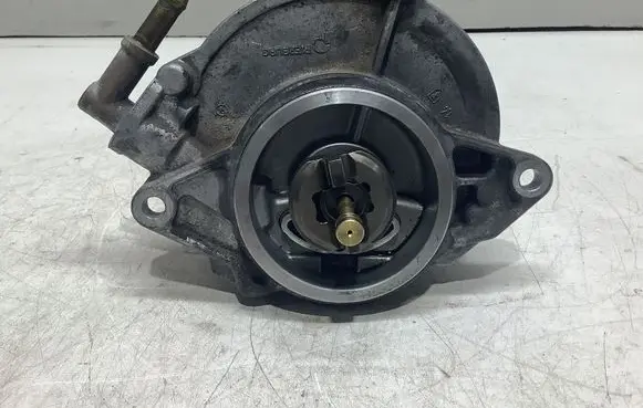 Audi A4 S4 B8 8K Vacuum pump 057145100AF 08T3431090
