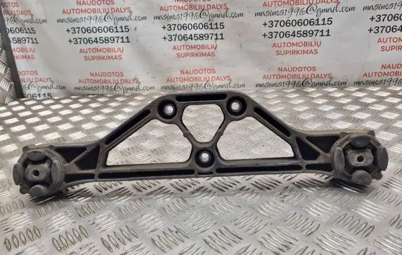 Audi A8 S8 D3 4E Rear differential/diff mount bracket 4E0599285A
