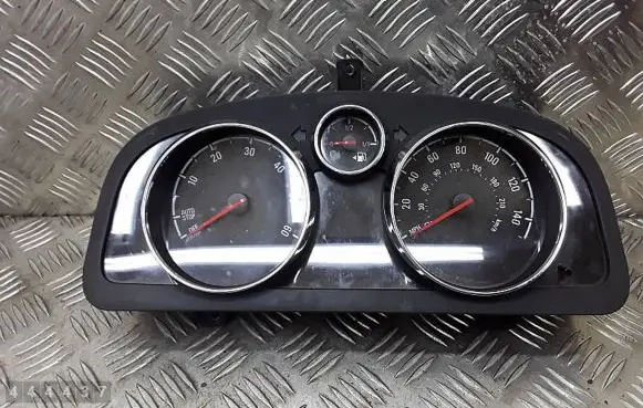 Opel Antara Speedometer (instrument cluster) 95194764
