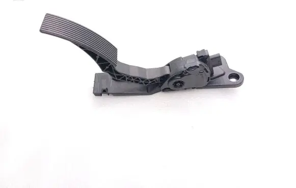 Mercedes-Benz ML W166 Accelerator throttle pedal A1663000204