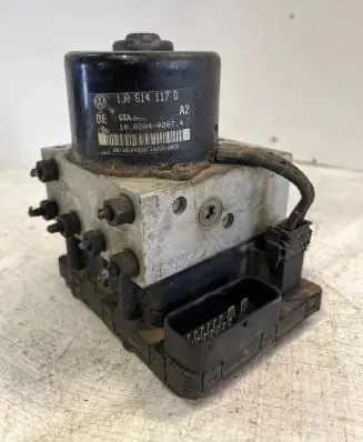 Volkswagen Golf IV ABS Pump 1J0907379P 10094903313 5WK8476