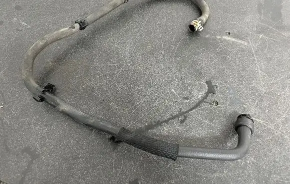 Peugeot Expert Engine coolant pipe/hose 9806453080