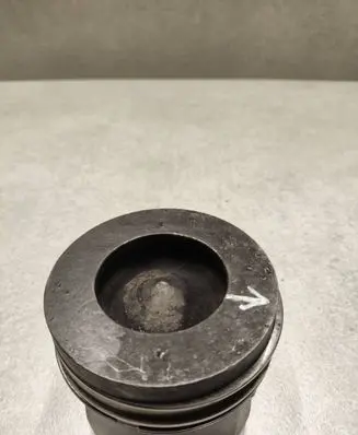 BMW 7 F01 F02 F03 F04 Piston 7812596