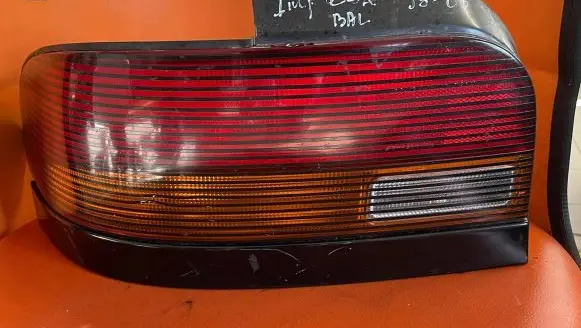 Subaru Impreza I Rear/tail lights 22020555 3309406L 3309406