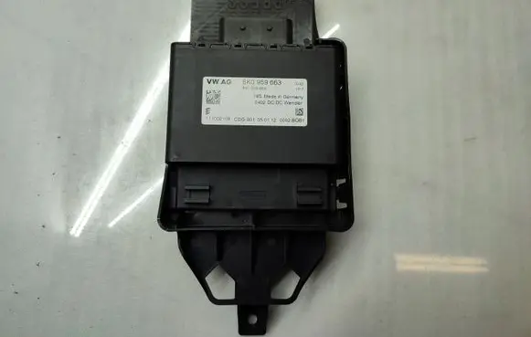Audi A6 S6 C7 4G Voltage converter/converter module 8K0959663