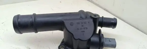 Volkswagen PASSAT B6 Engine coolant pipe/hose 03G121132B PA66GF30