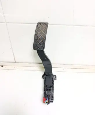 Volkswagen Golf VII Accelerator throttle pedal 5Q1723503H 6PV01062111