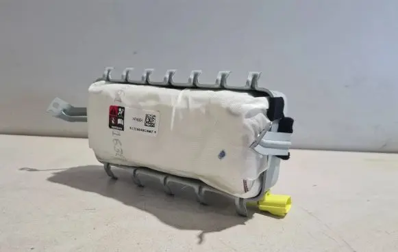 Mercedes-Benz X-class W470 Passenger airbag NP5XF188160032