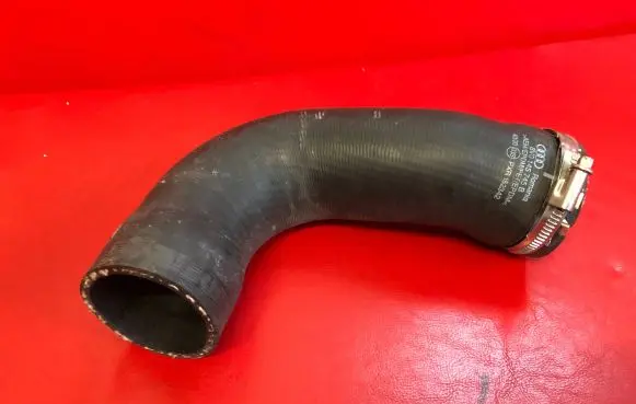 Audi RSQ3 Intercooler hose/pipe 8V0145745B