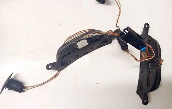 Opel Zafira A Steering wheel buttons/switches 90561159