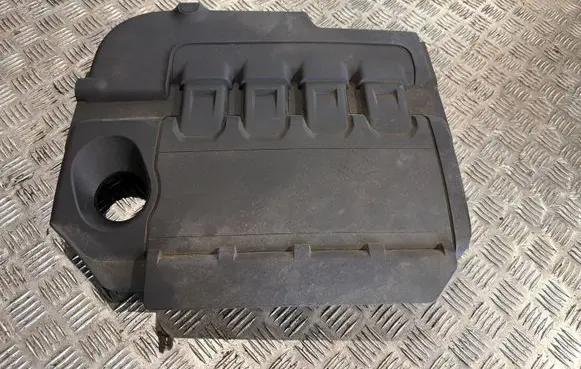 Volkswagen Tiguan Engine cover (trim) 04L103954T