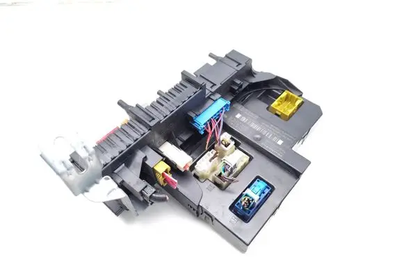 Mercedes-Benz C W204 Fuse module 2045458601 2044423600 2045456632