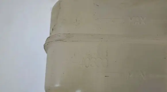Lexus RX 330 - 350 - 400H Brake fluid reservoir 13231140330