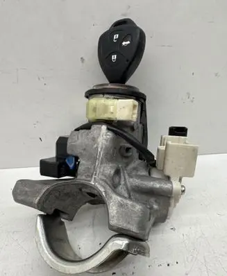 Toyota Avensis T270 Ignition lock N0502638639