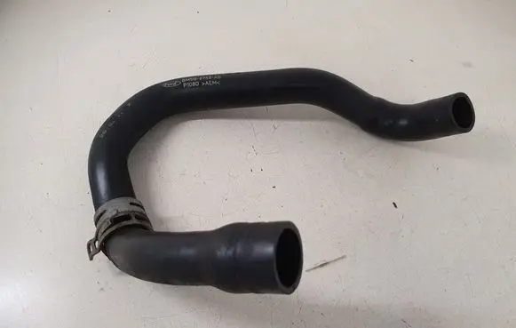 Ford Focus Engine coolant pipe/hose BV618286DD