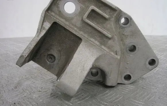 Land Rover Freelander Engine mount bracket 6G926P096CD