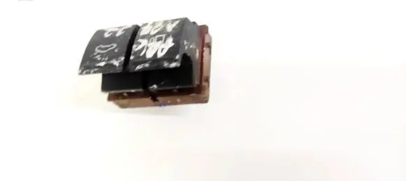 Volkswagen PASSAT B6 Fuel tank opening switch 3C0959903B