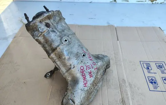 Ford Mondeo Mk III Exhaust manifold