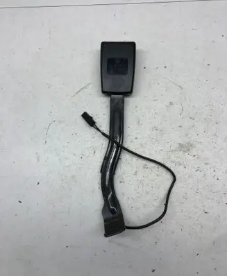 Volkswagen PASSAT B6 Front seatbelt buckle 3C0857756
