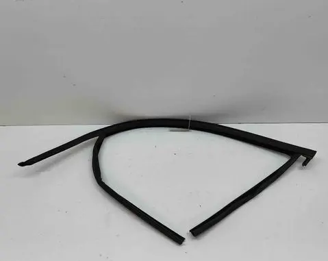 BMW iX1 Rubber seal front coupe door 9451539