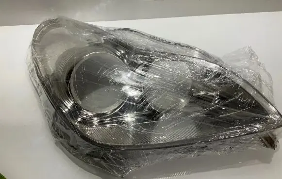 Mercedes-Benz CLS C219 Headlight lense 