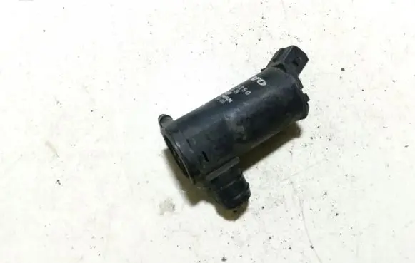Volvo S80 Windscreen/windshield washer pump 9169611 060210-3950