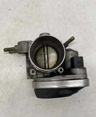 Volkswagen PASSAT B5.5 Throttle valve 06B133062L 020731 08238323006
