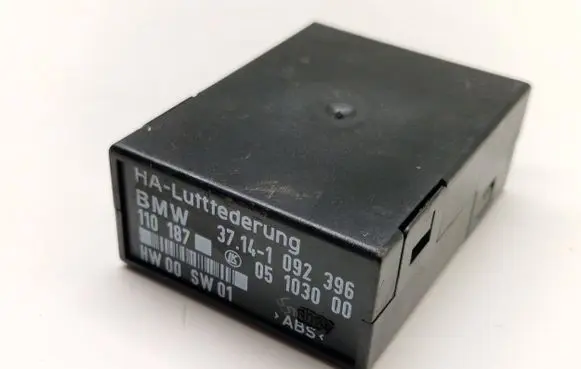BMW 5 E39 Airbag control unit/module 1092396
