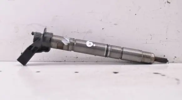 Audi A4 S4 B8 8K Fuel injector 059130277CC