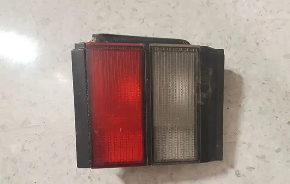 Volkswagen PASSAT B3 Tailgate rear/tail lights 357945108 321945259