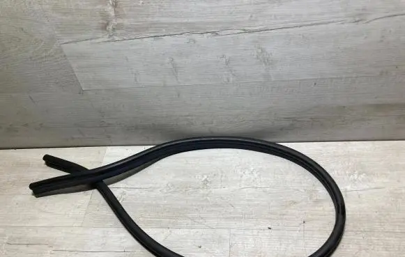 Skoda Octavia Mk3 (5E) Engine compartment rubber 
