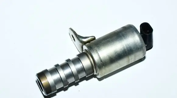 Ford C-MAX II Camshaft vanos timing valve CJ5E-6B297-AA