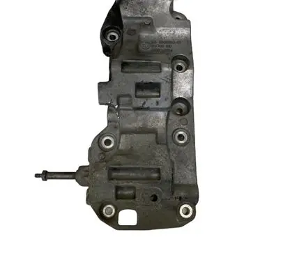 BMW 5 F10 F11 Engine mounting bracket 8506863 174786
