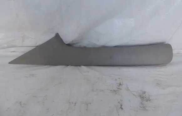 Other sill/pillar trim element