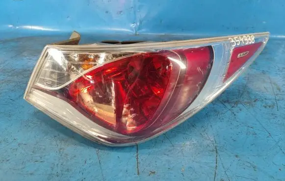 Hyundai Sonata Boot/trunk interior light 924024R050