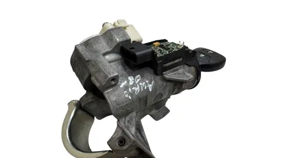 Toyota Auris 150 Ignition lock N0502638