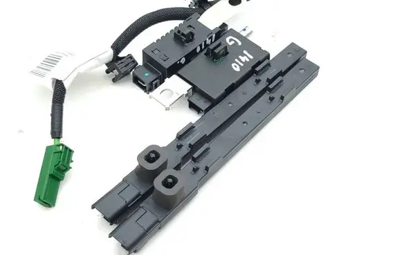 Peugeot 3008 III Aerial antenna amplifier 9843704880 9833137780 9827157280