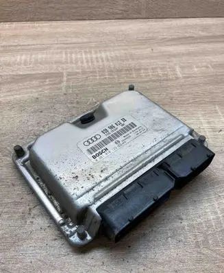 Audi A3 S3 8L Engine control unit/module ECU 038906012BB 0281010123