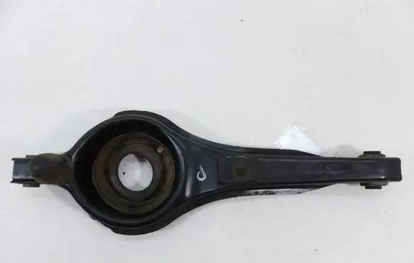 Rear control arm