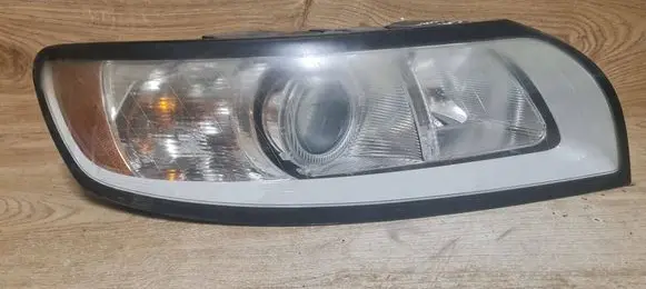 Volvo V50 Headlight/headlamp 31265701 0301237602