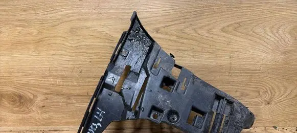 Volvo V70 Front bumper mounting bracket 09190303