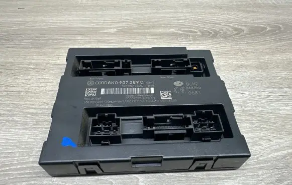 Audi A5 8T 8F Comfort/convenience module 8K0907289C