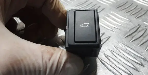 Land Rover Range Rover Velar Tailgate opening switch J8A211B654AA