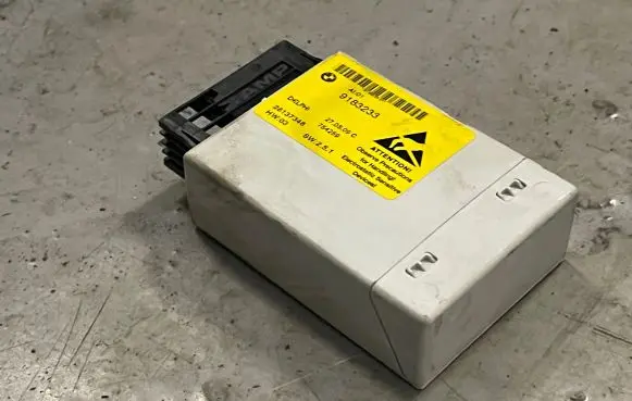 BMW 5 E60 E61 Center console control module 9183233 28137346 754259