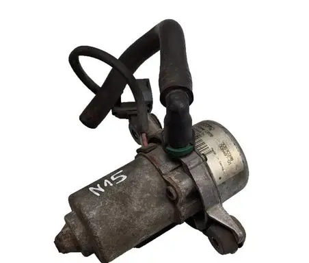 Volvo S70 V70 V70 XC Vacuum pump 30630398