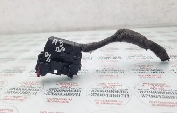 Audi A3 S3 8P Front door wiring loom 8E0971961A 8E0972701